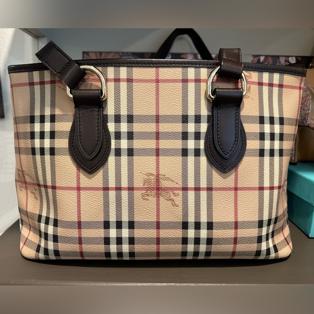 Burberry Novacheck Canvas With Leather Straps Zip Tote